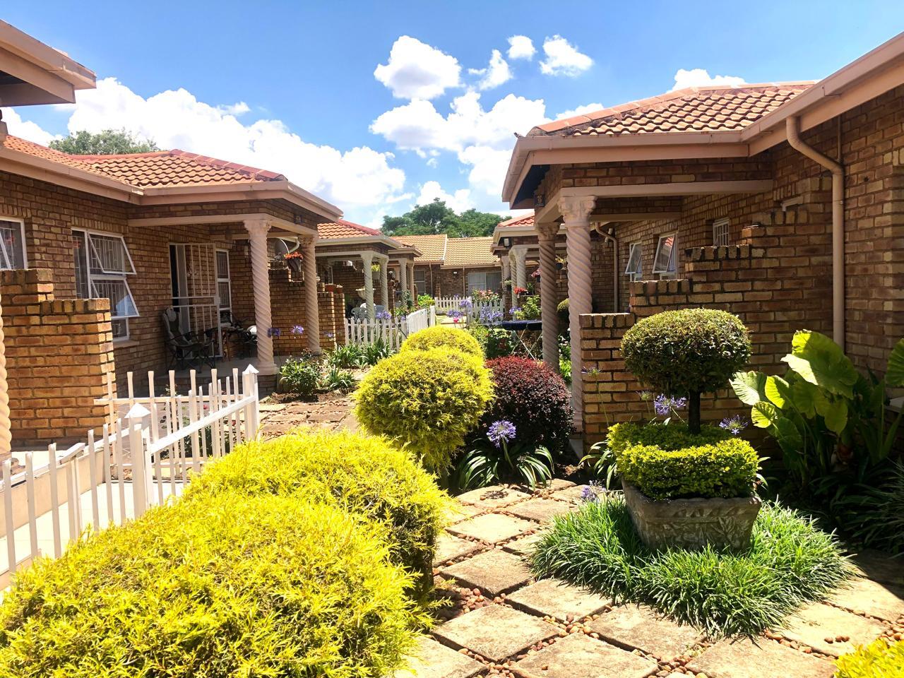 2 Bedroom Townhouse in Van Dyk Park