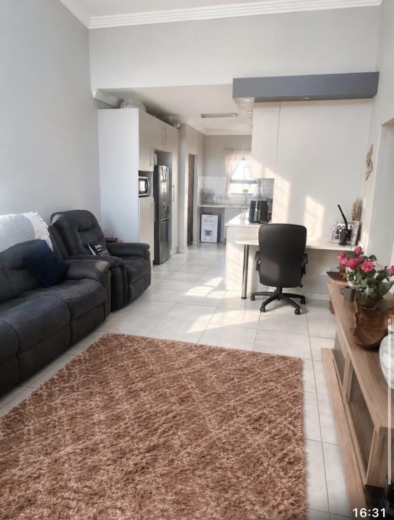 2 Bedroom Apartment in Jansen Park