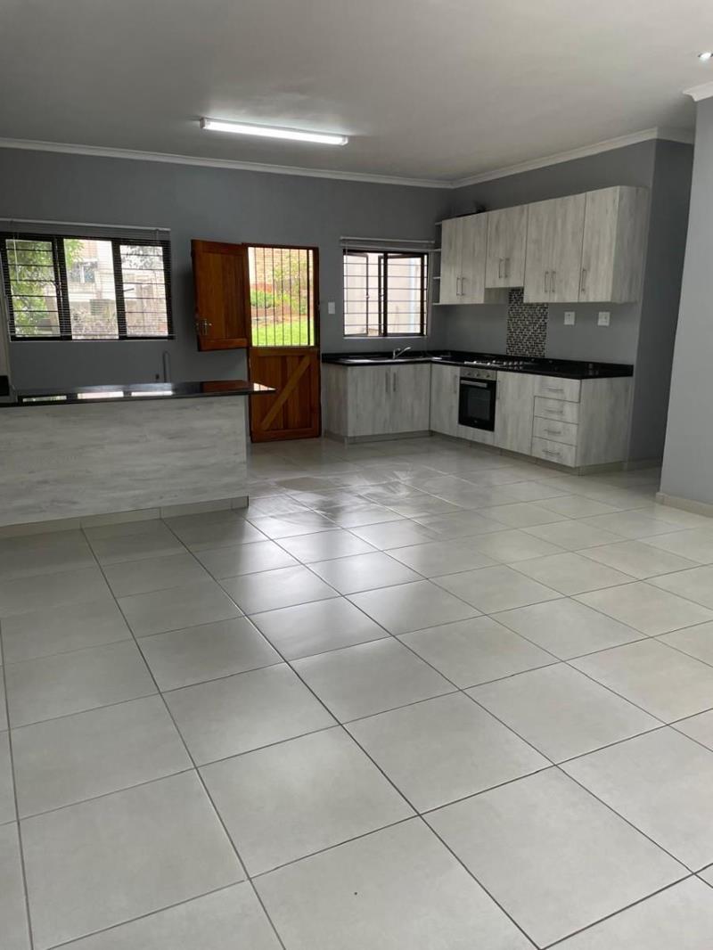 10 Bedroom House in Bluff