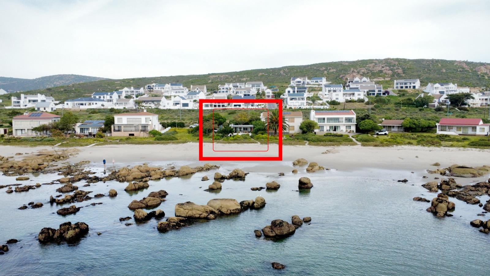 2 Bedroom House in Hannasbaai