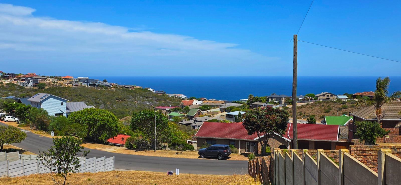 975 m² Land available in Dana Bay