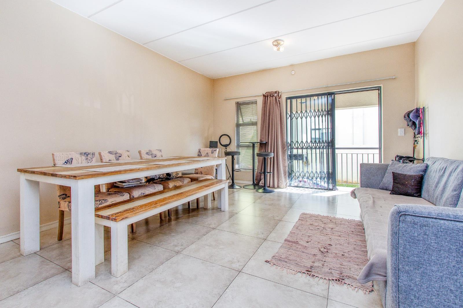 2 Bedroom Apartment in Lonehill