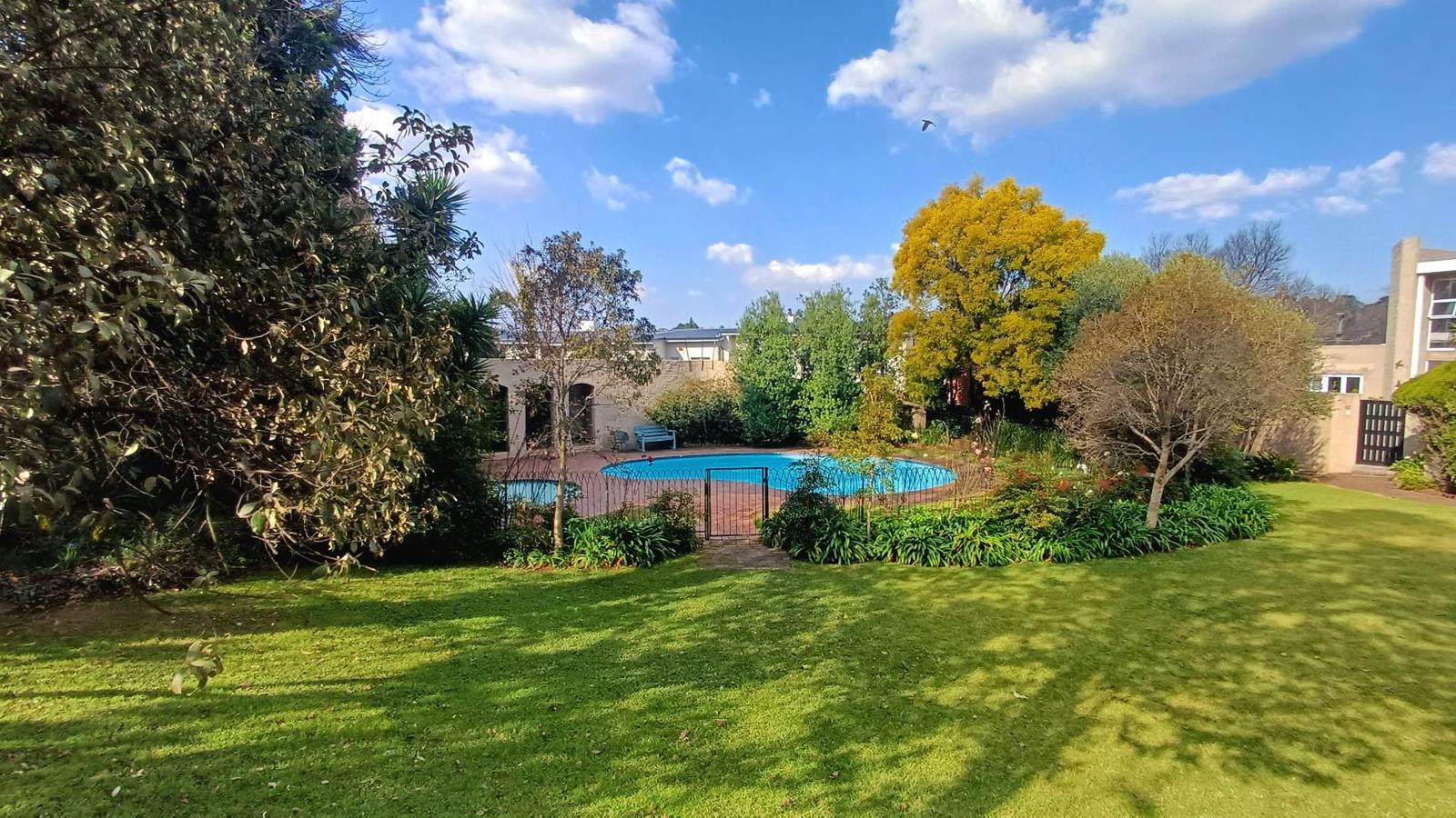 1 Bedroom Garden Cottage in Victory Park