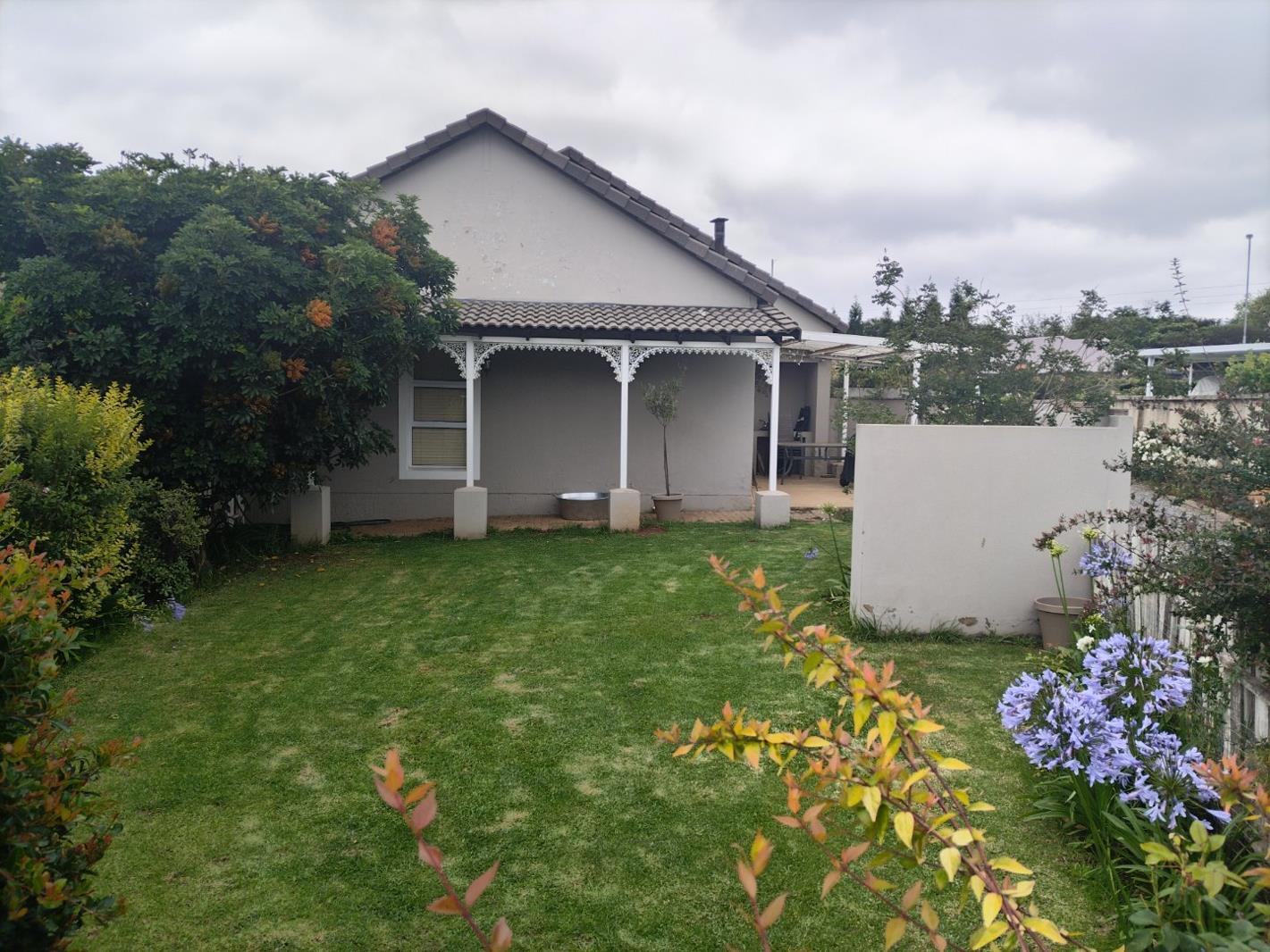 2 Bedroom Garden Cottage in Olympus AH
