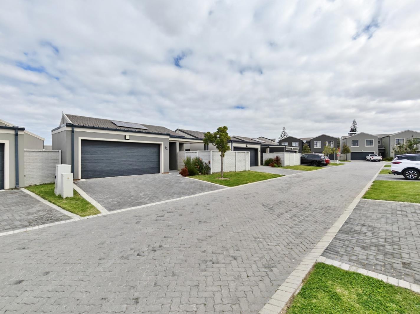 3 Bedroom Townhouse in Westbrook