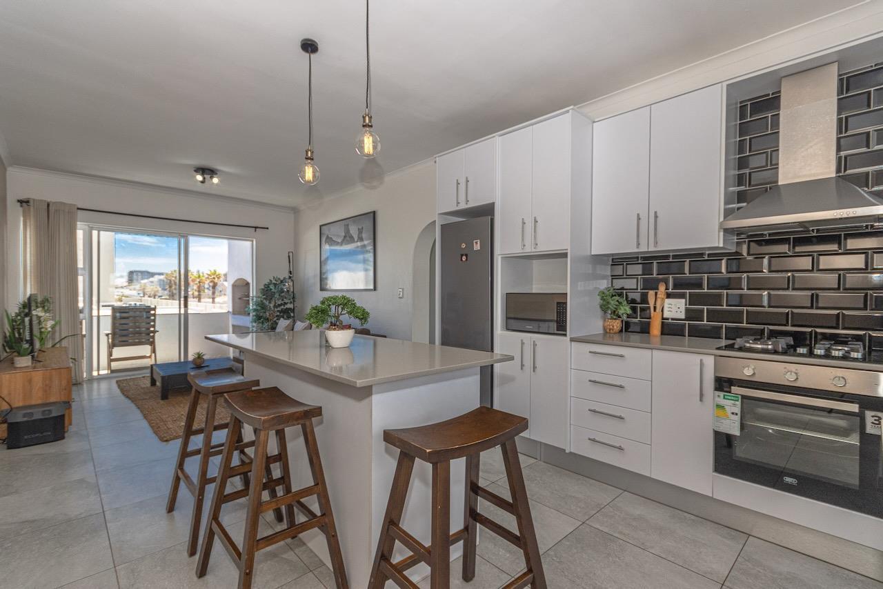 2 Bedroom Apartment in Table View