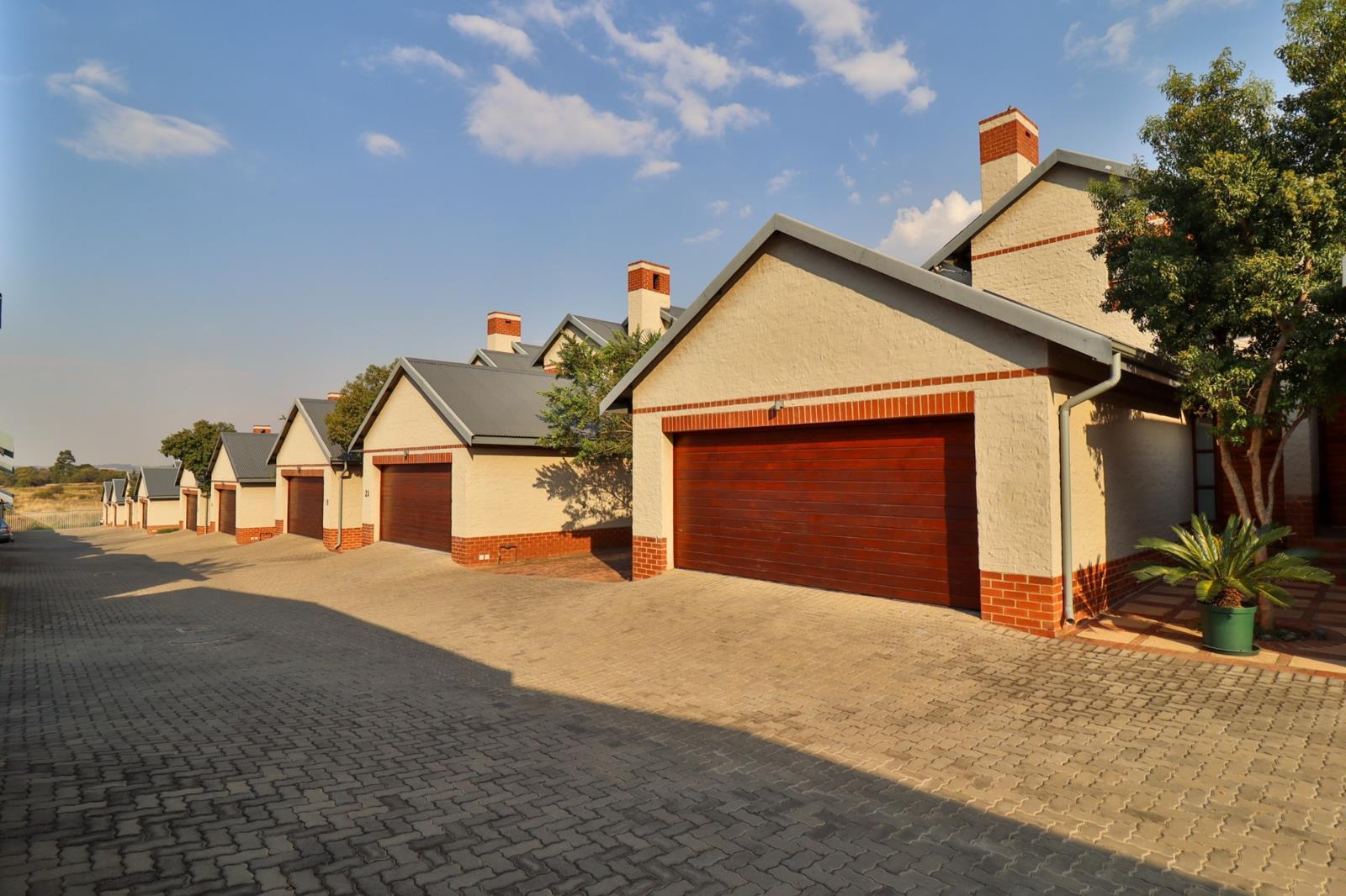 3 Bedroom Duplex in Candlewoods Estate