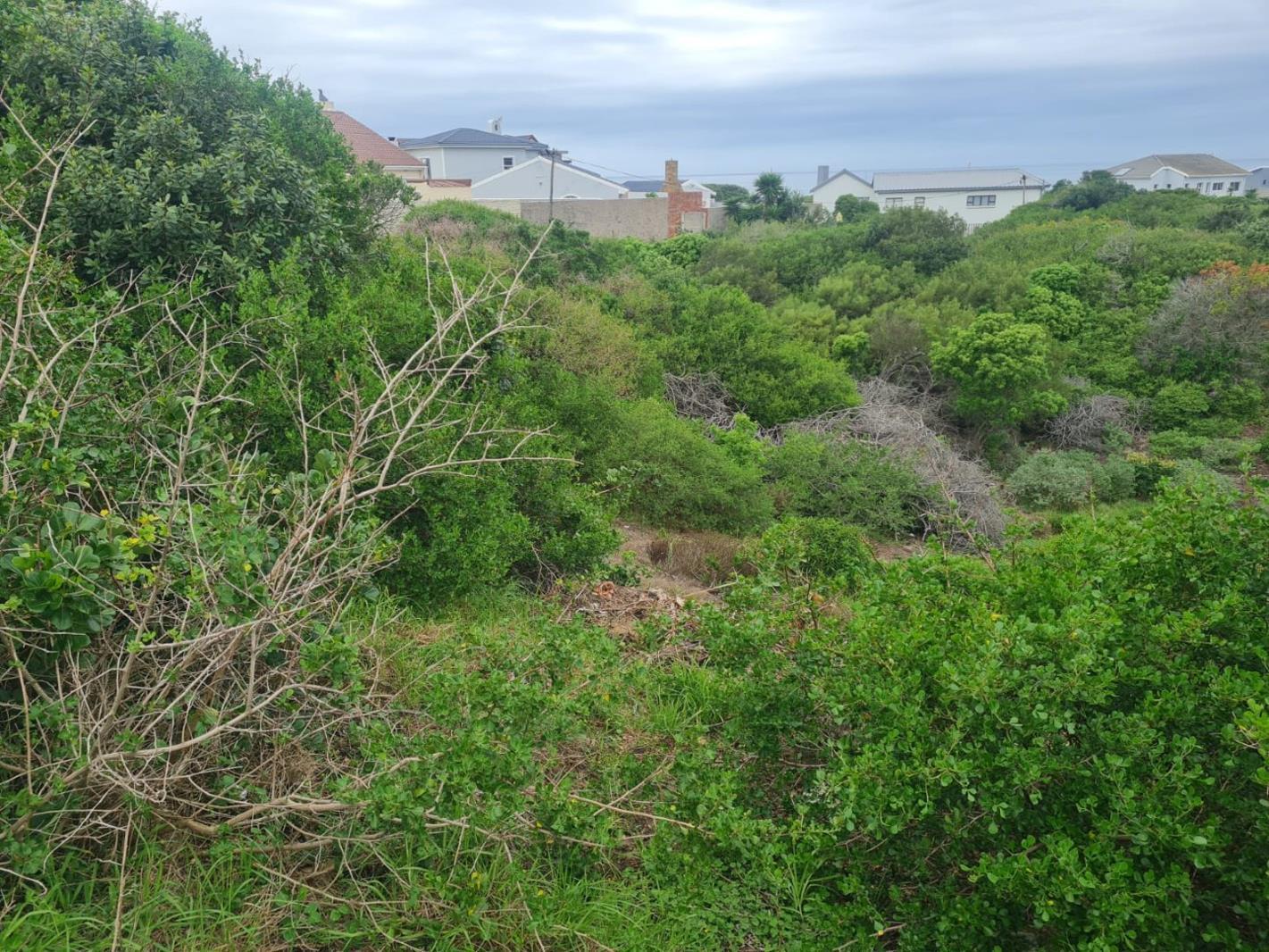 794 m² Land available in Paradise Beach