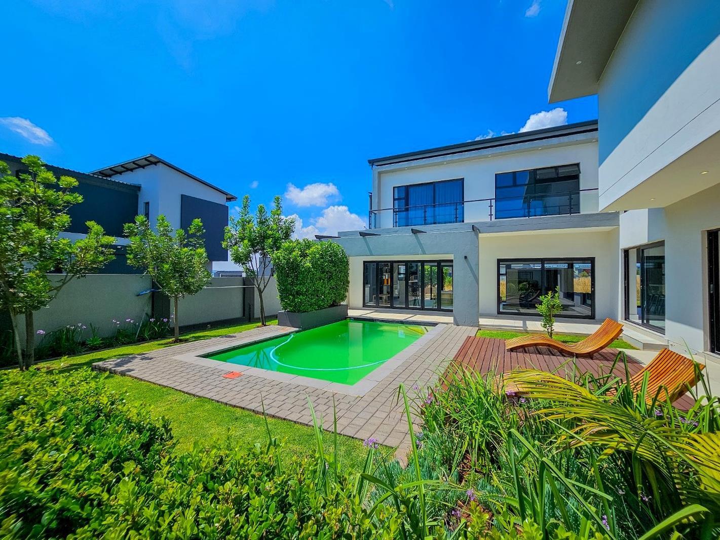 5 Bedroom House in Midstream Estate