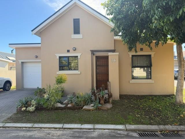 2 Bedroom House in Buh Rein Estate