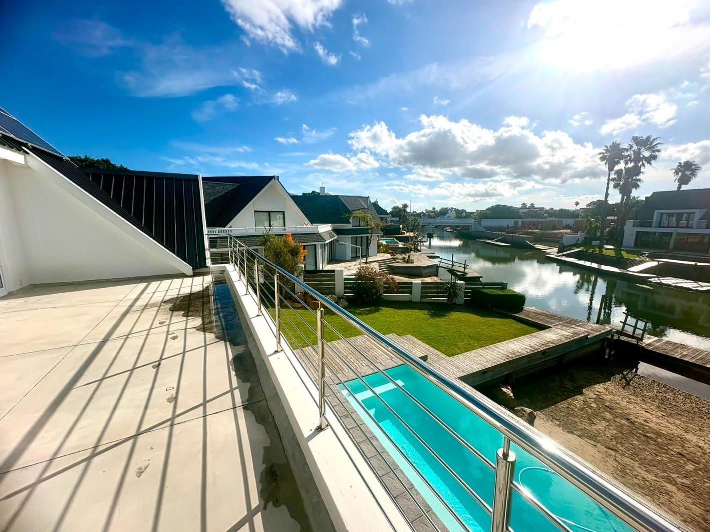 6 Bedroom House in St Francis Bay Canals