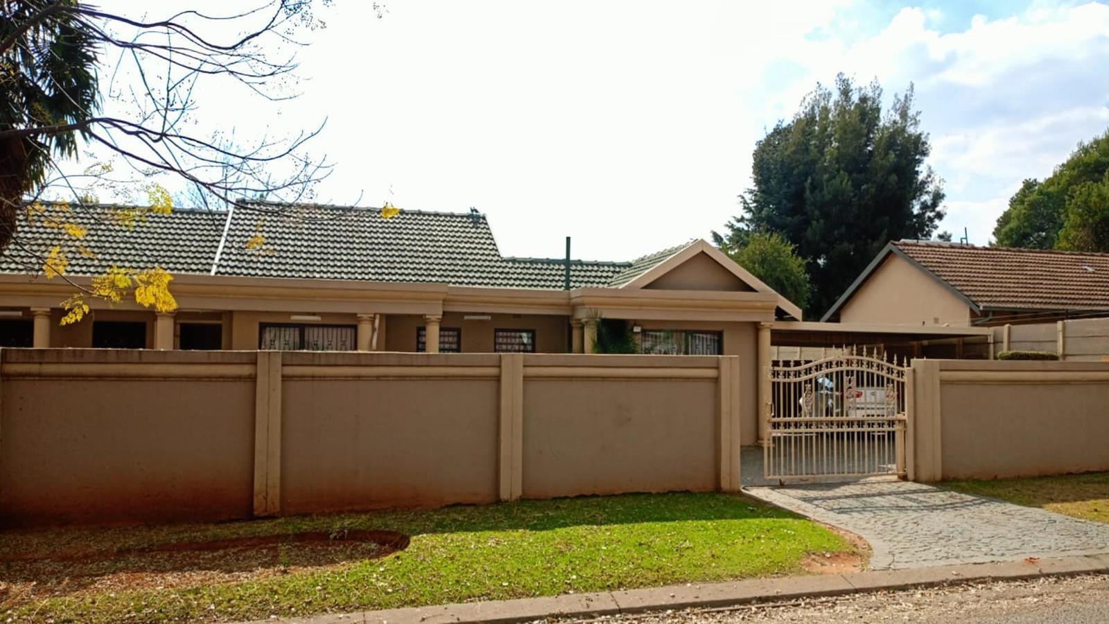4 Bedroom House in Crystal Park
