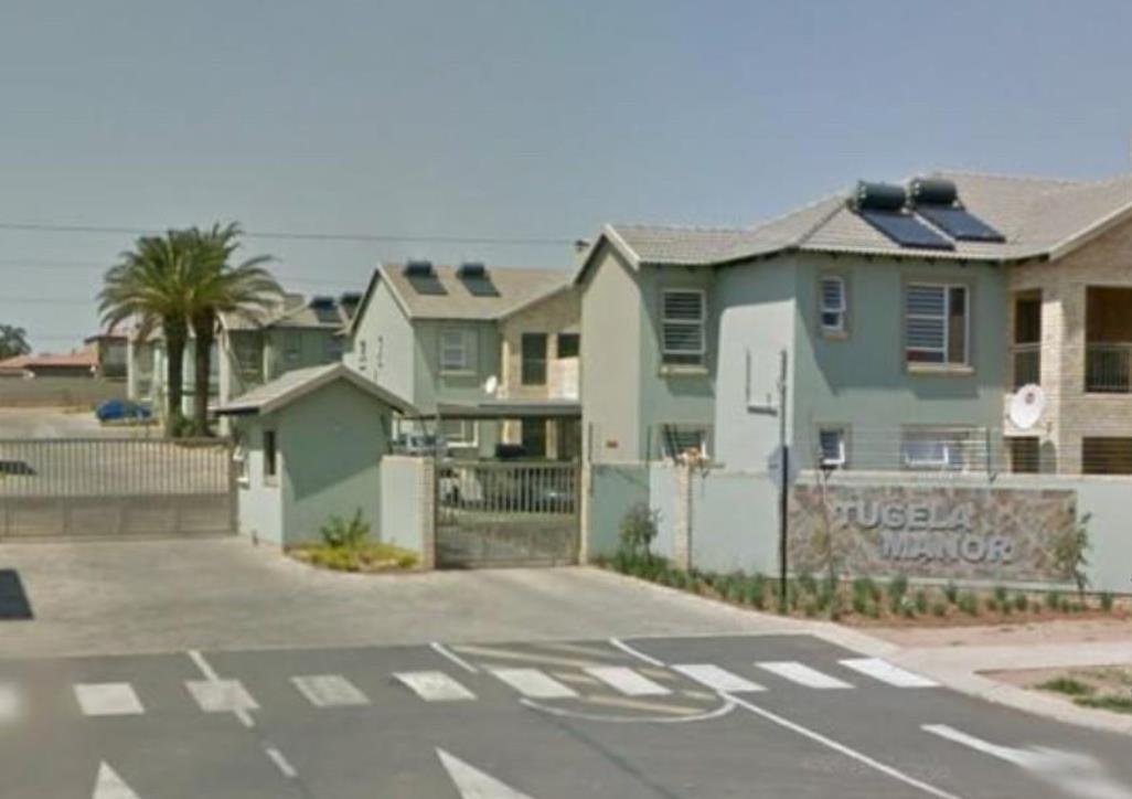 3 Bedroom Apartment in Glen Marais