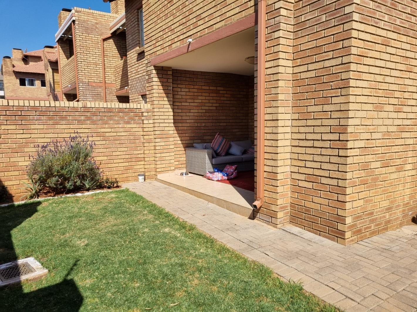 2 Bedroom Apartment in Olympus AH