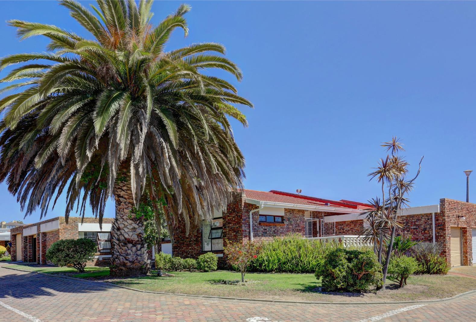 2 Bedroom Townhouse in Hartenbos Heuwels