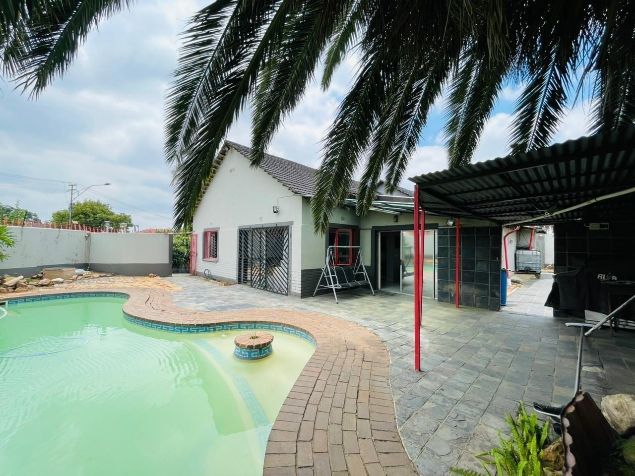 4 Bedroom House in Rewlatch