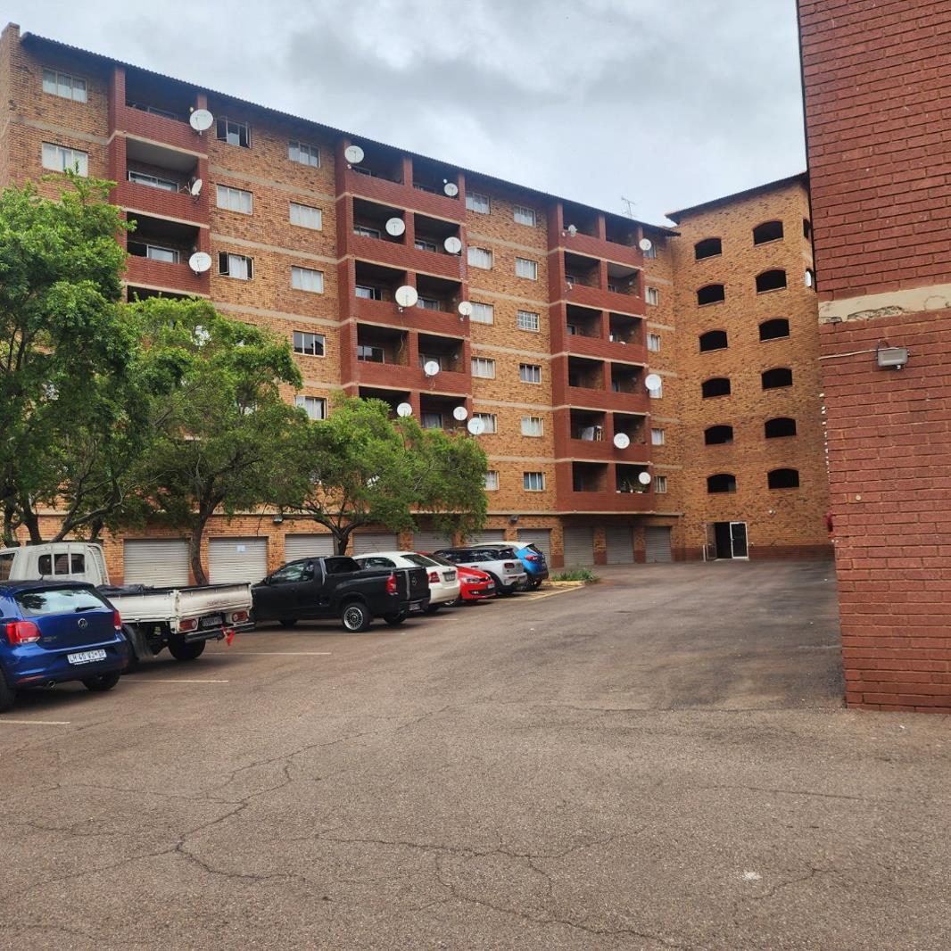 2 Bedroom Apartment in Zwartkop