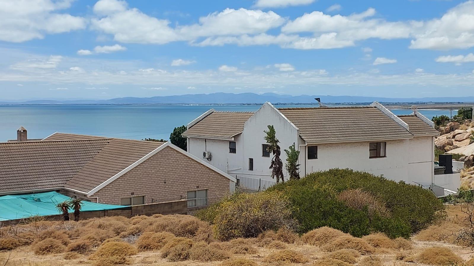 1 554 m² Land available in Kleinkoornhuis