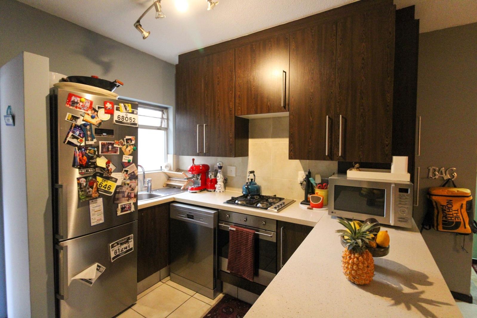 2 Bedroom Apartment in Bryanston