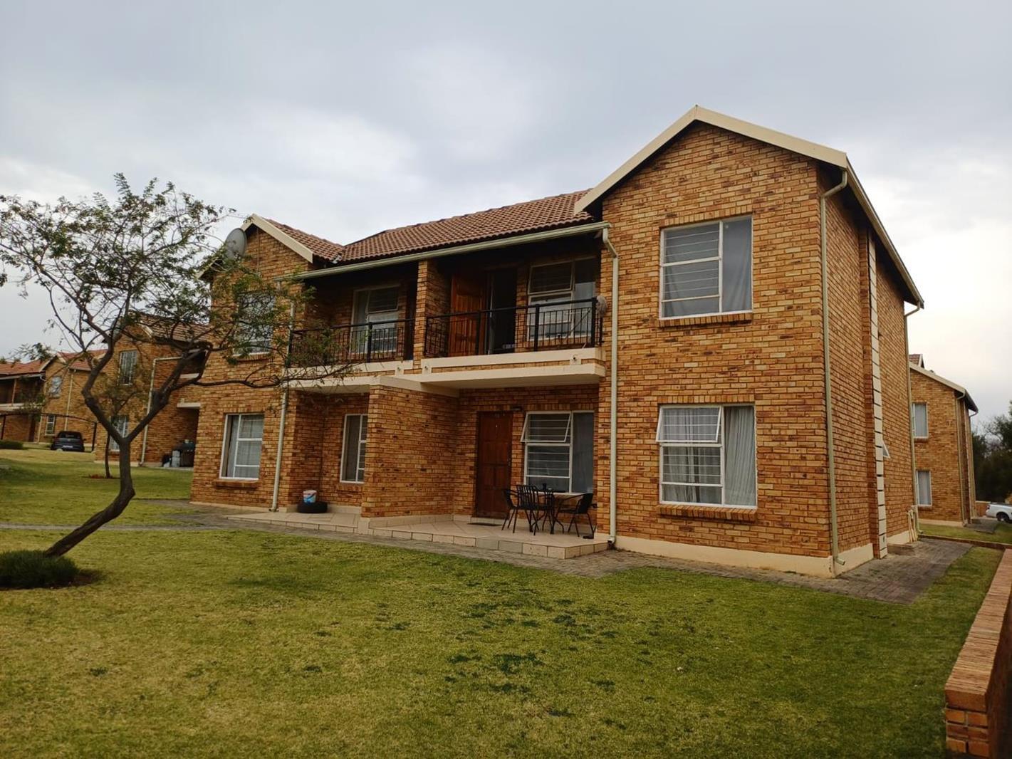 2 Bedroom Apartment in Wilgeheuwel