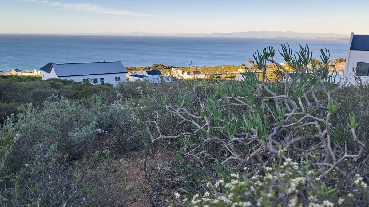 426 m² Land available in St Helena Views