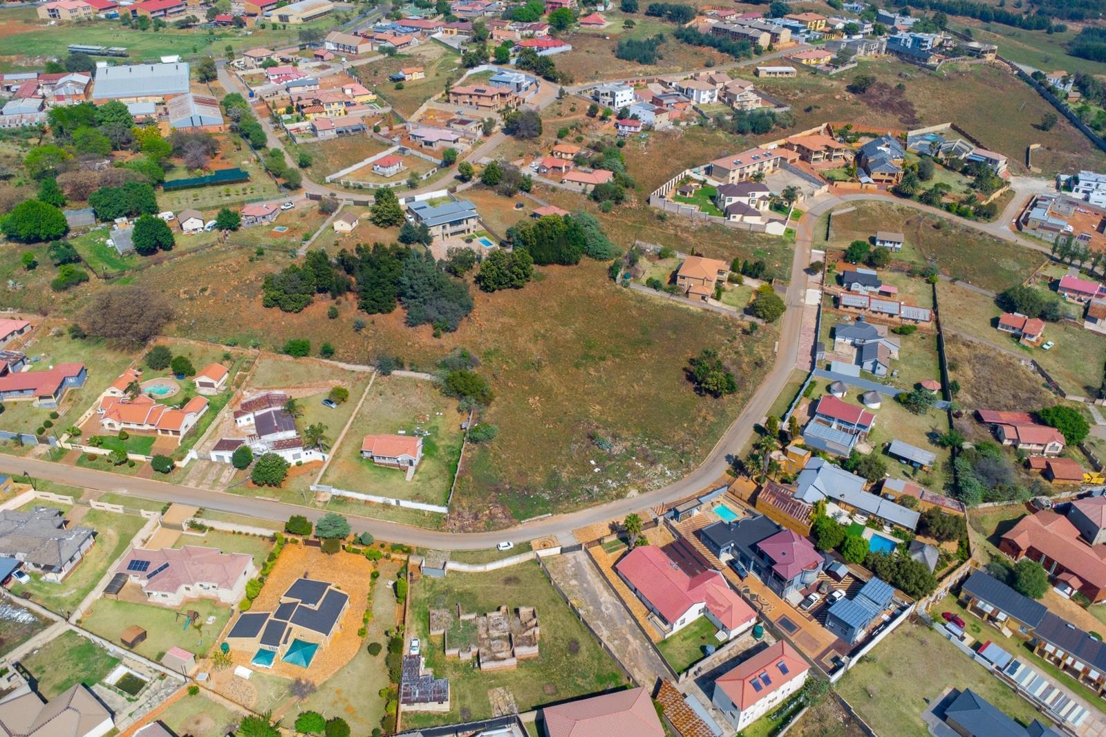 2 967 m² Land available in Zakariyya Park