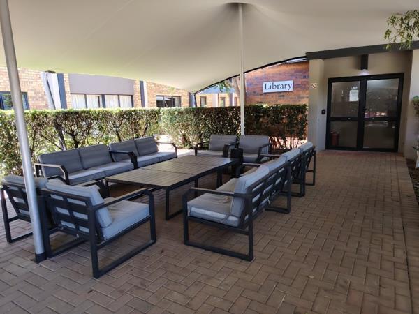 1 Bedroom Apartment in Olievenpoort