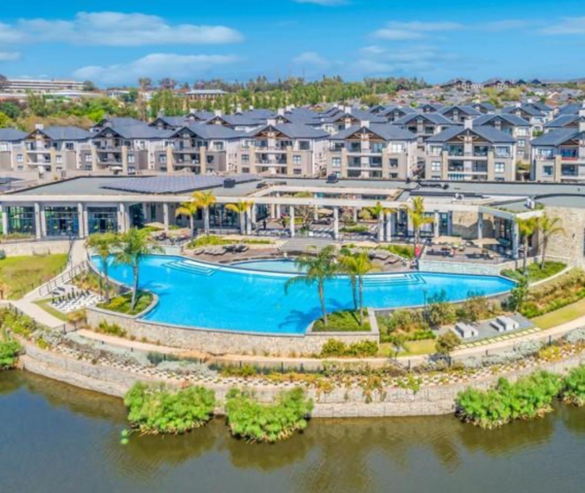 3 Bedroom Apartment in Waterfall Estate