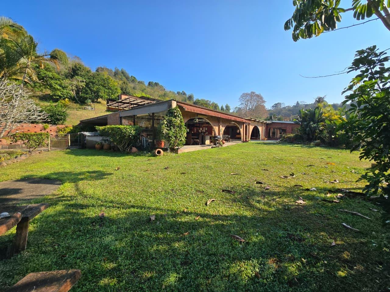 4 Bedroom House in Waterfall