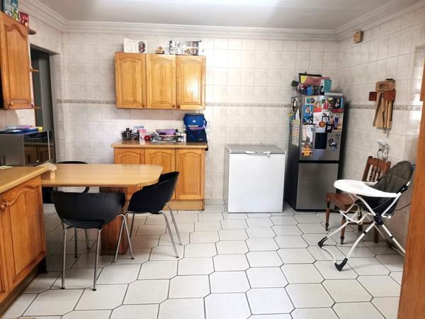 5 Bedroom House in Primrose