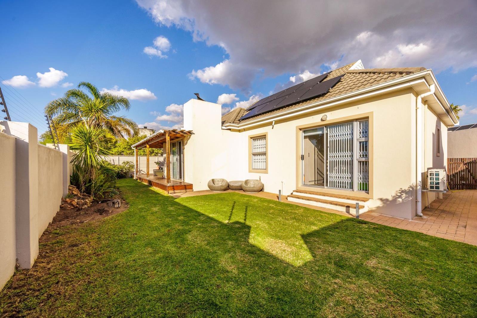 3 Bedroom House in Sonstraal Heights