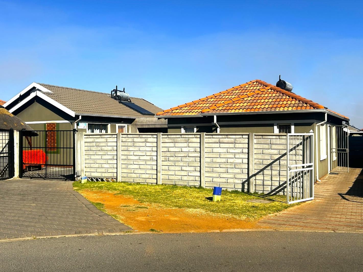 3 Bedroom House in Leopards Rest Security Estate