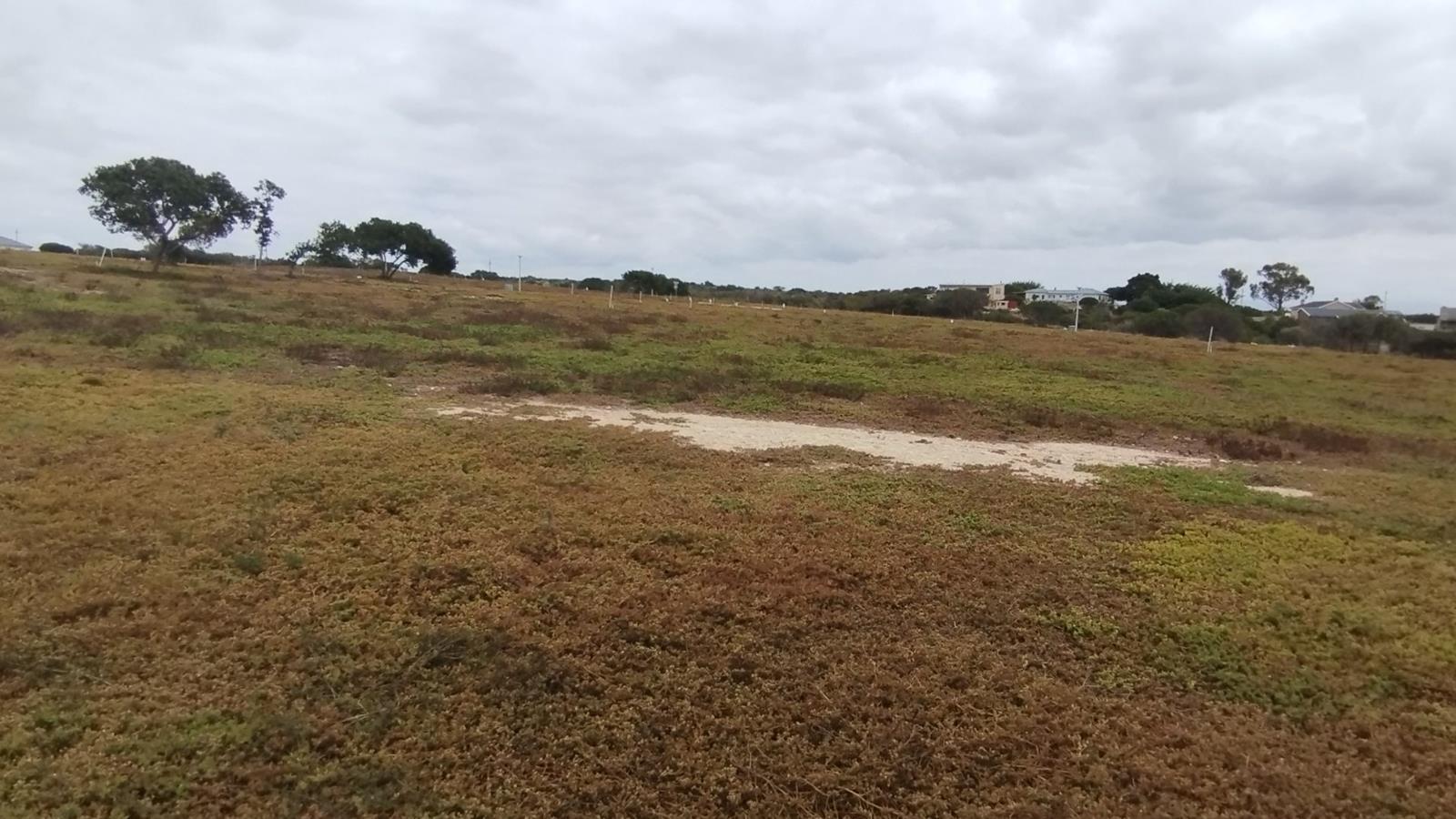 704 m² Land available in Stilbaai Wes