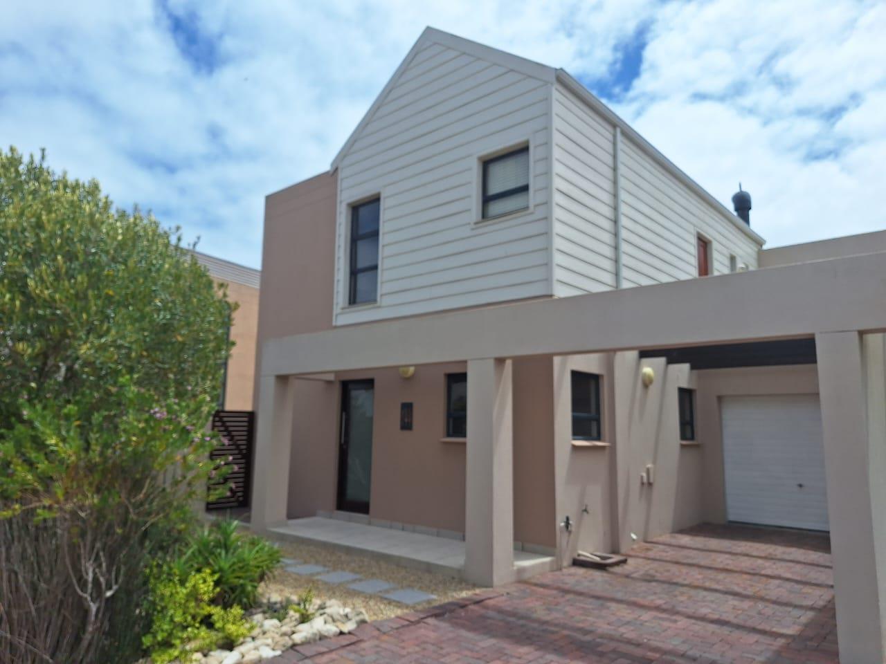 3 Bedroom Duplex in Langebaan Country Estate