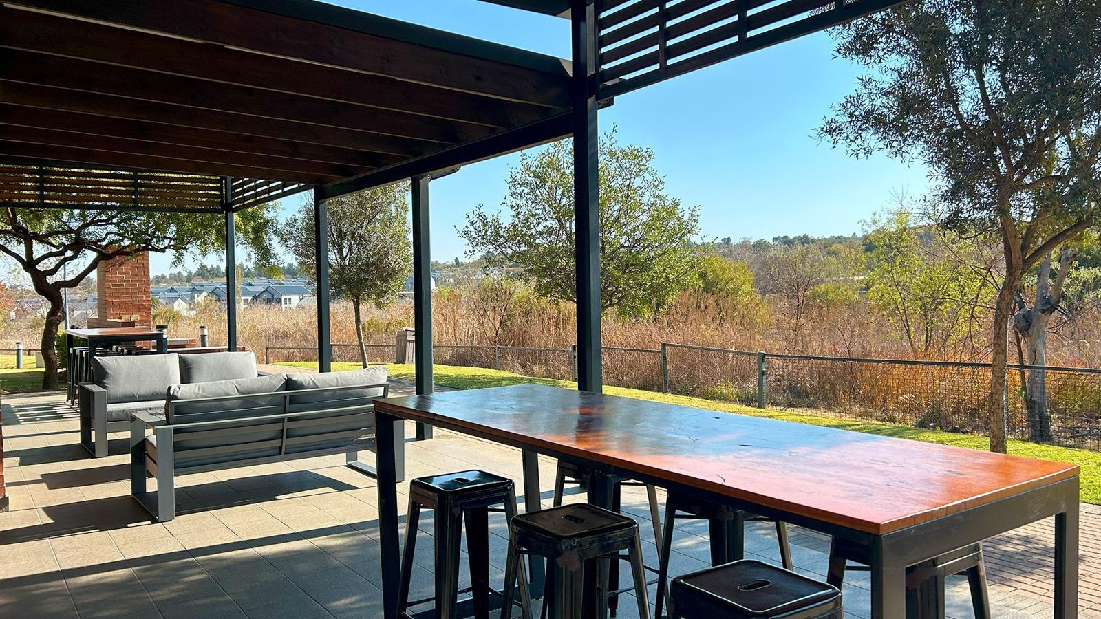 2 Bedroom Apartment in Carlswald Estate