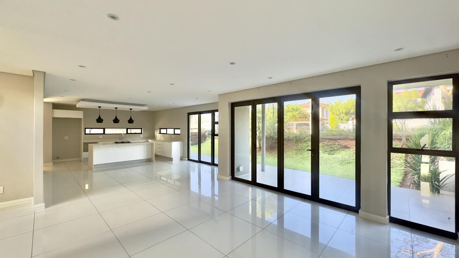 5 Bedroom Townhouse in Izinga