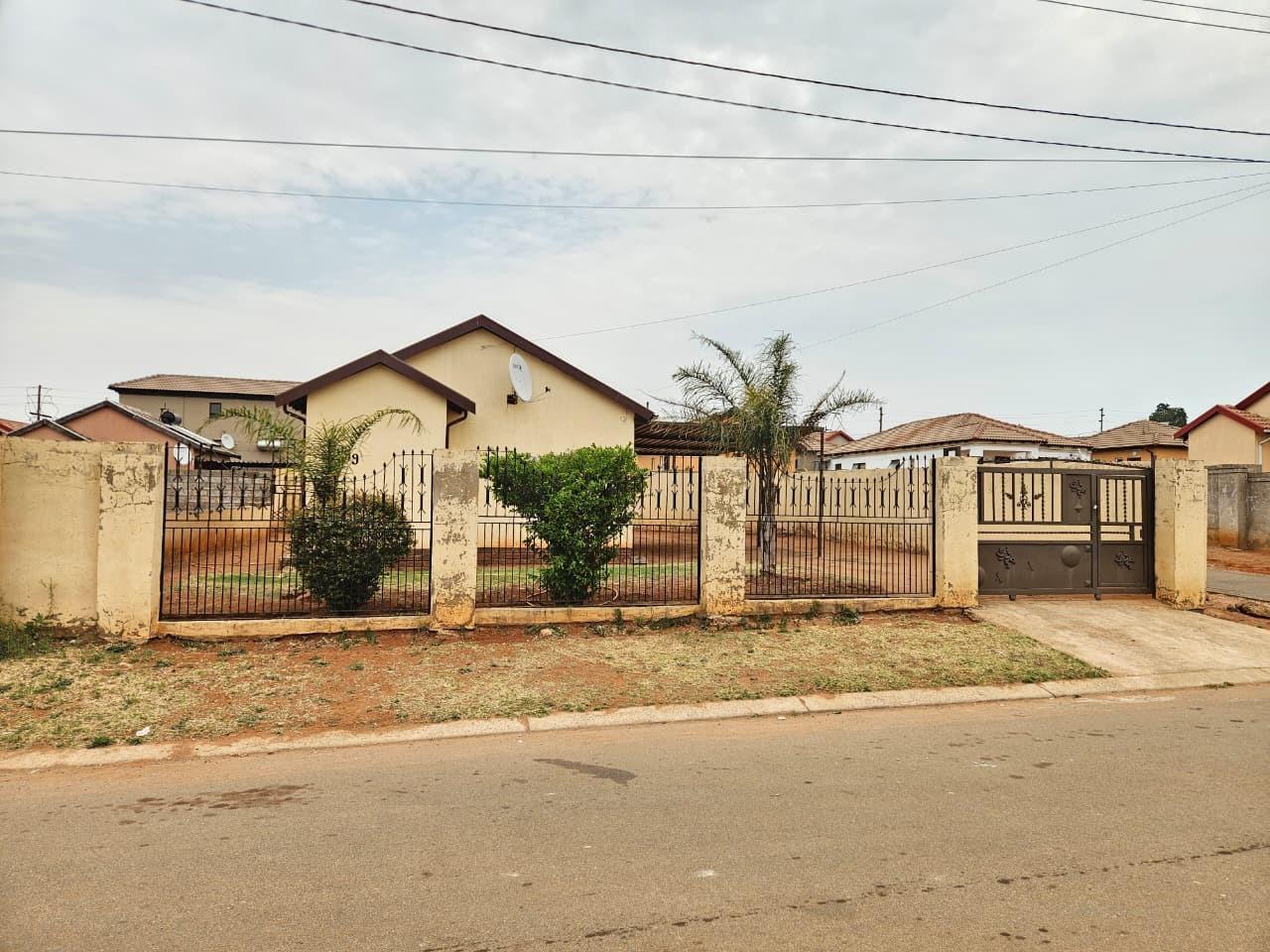 2 Bedroom House in Bram Fisherville