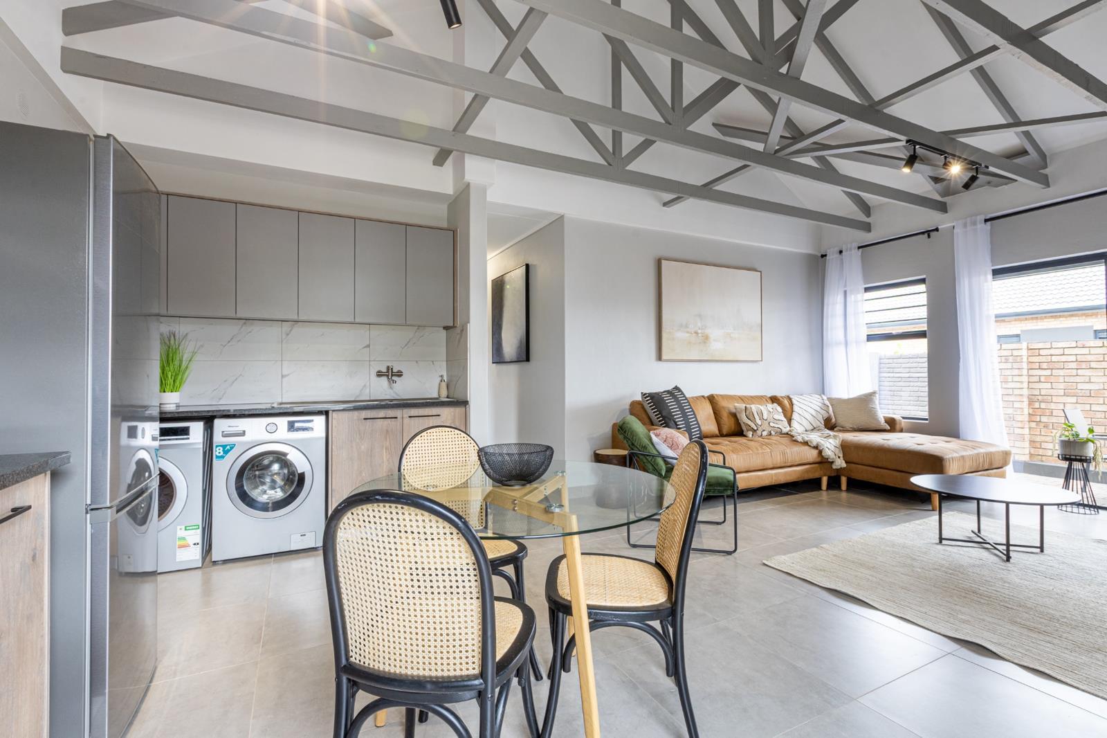 3 Bedroom Simplex in Rooihuiskraal North