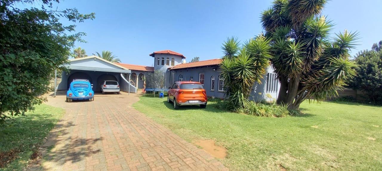 5 Bedroom House in Brackenhurst