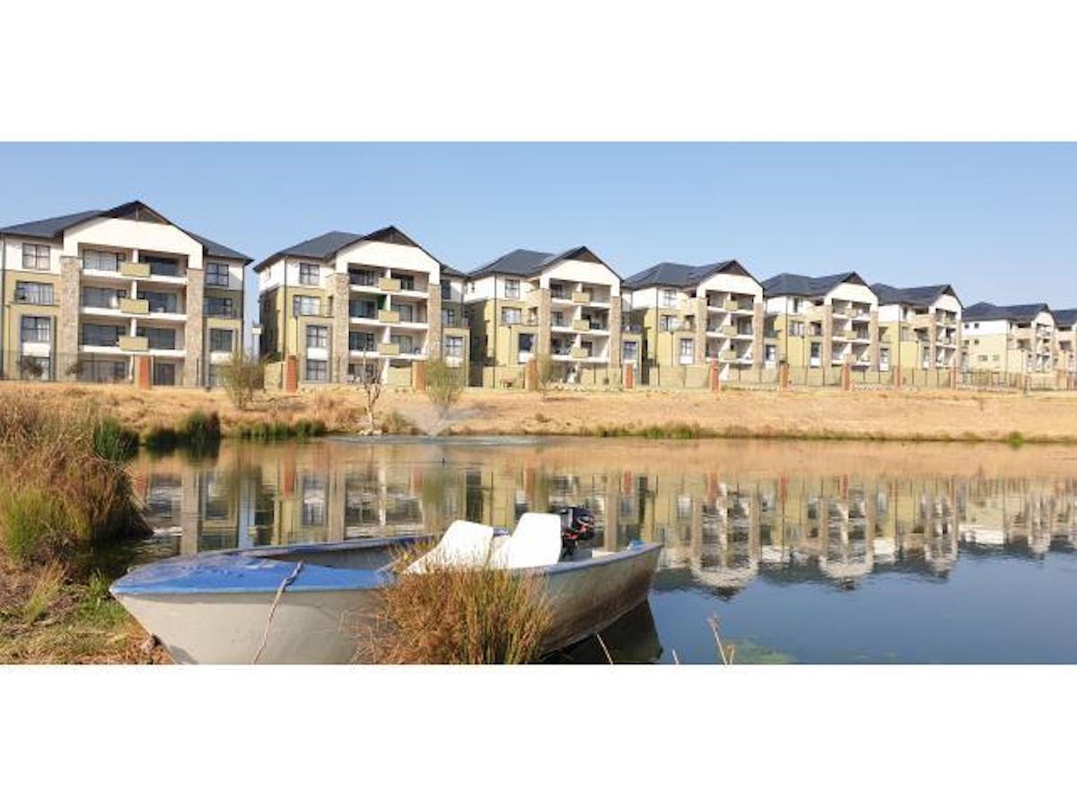 2 Bedroom Apartment in Waterfall Estate