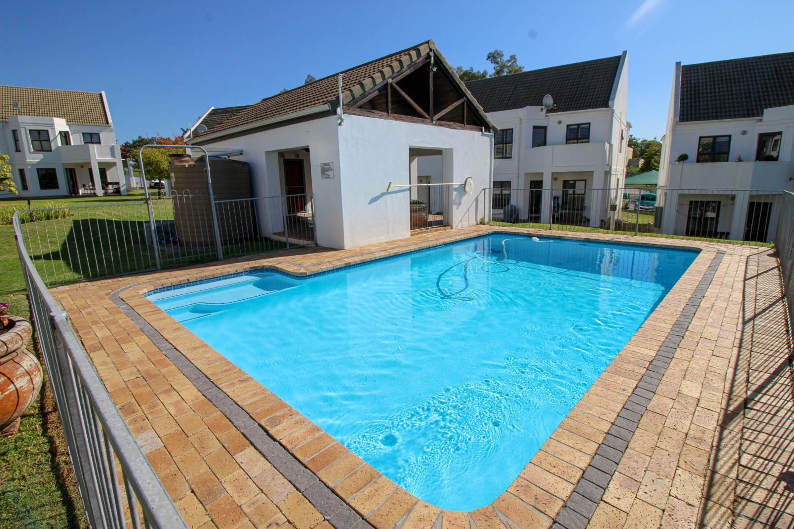 2 Bedroom Apartment in Schuilplaats