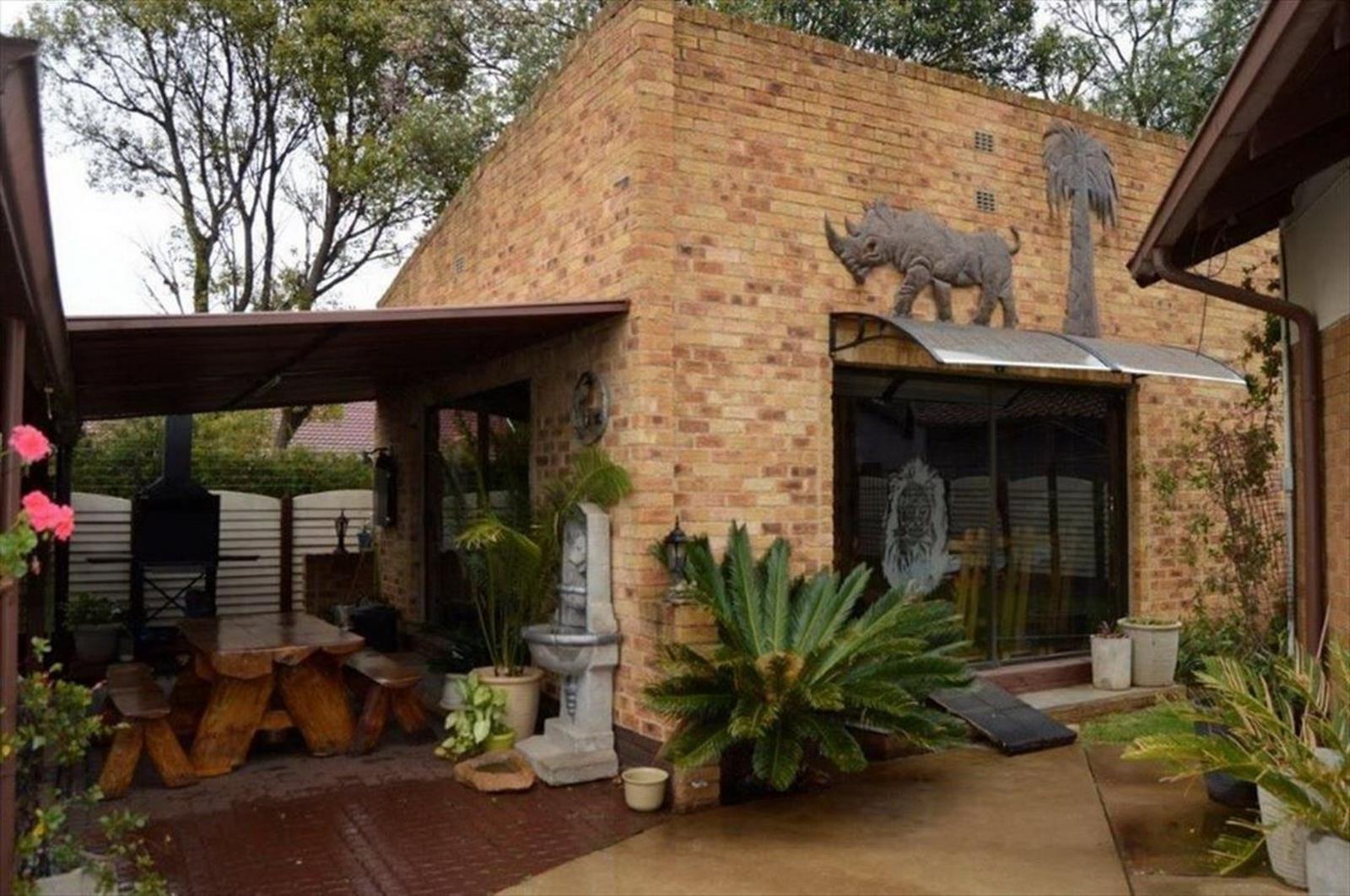 4 Bedroom House in Esther Park