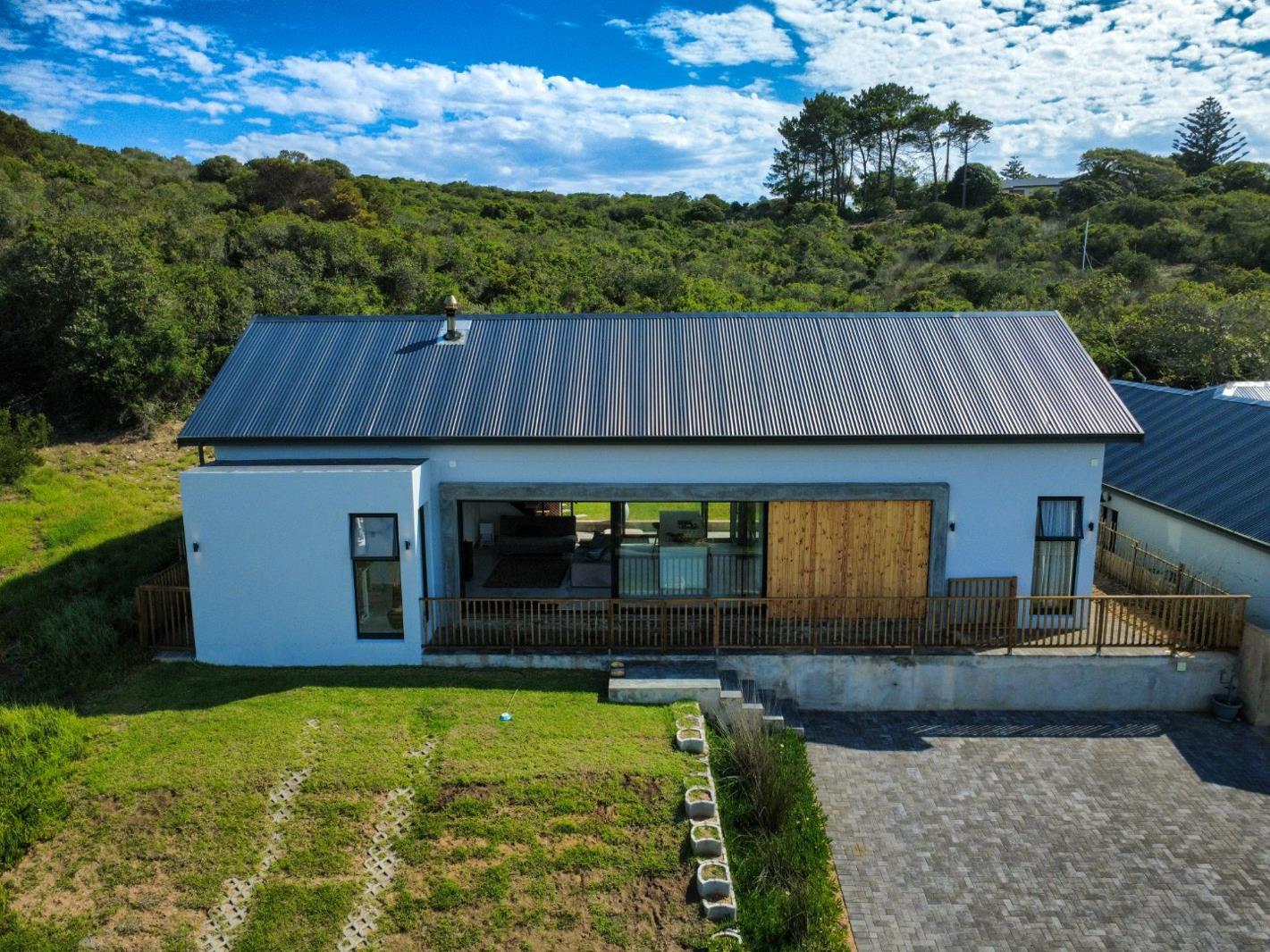 2 Bedroom House in Stilbaai Wes