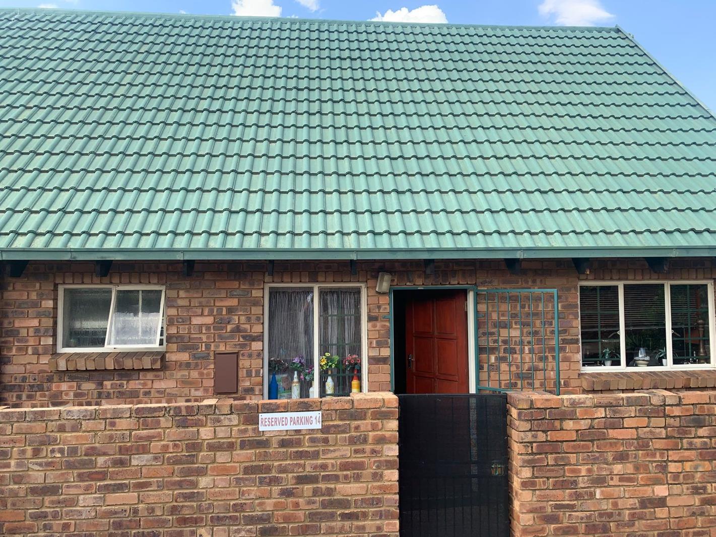 3 Bedroom Duplex in Zwartkop