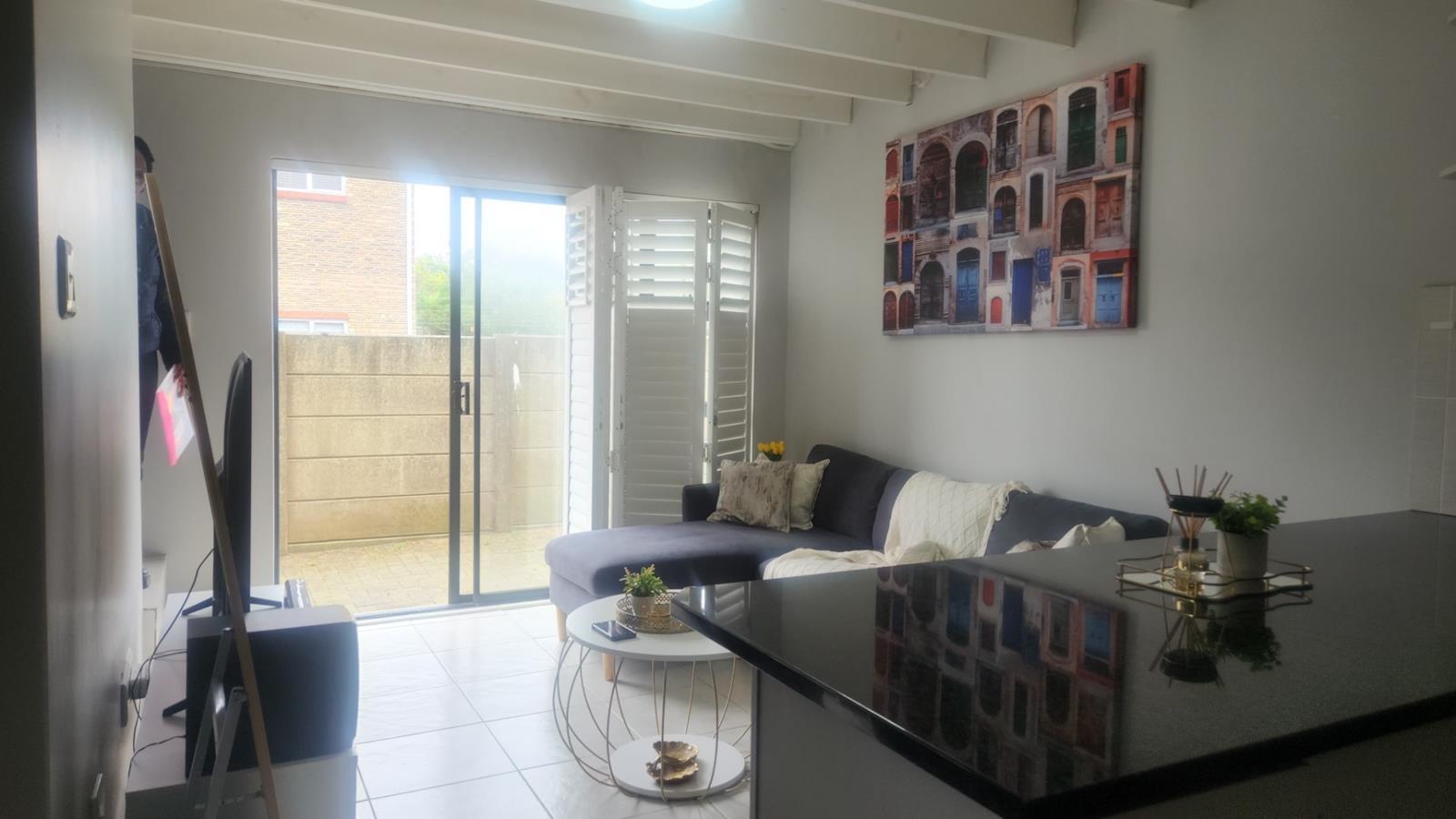 2 Bedroom Townhouse in Newton Park