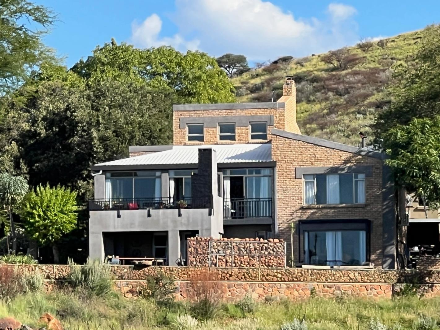5 Bedroom House in Vanderkloof