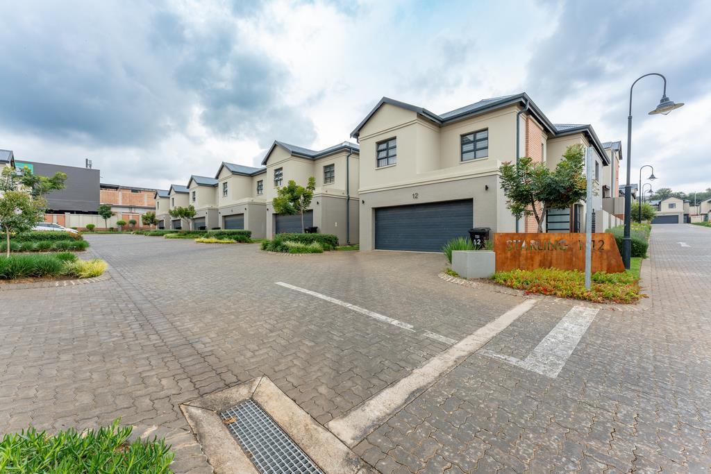 4 Bedroom House in Kyalami