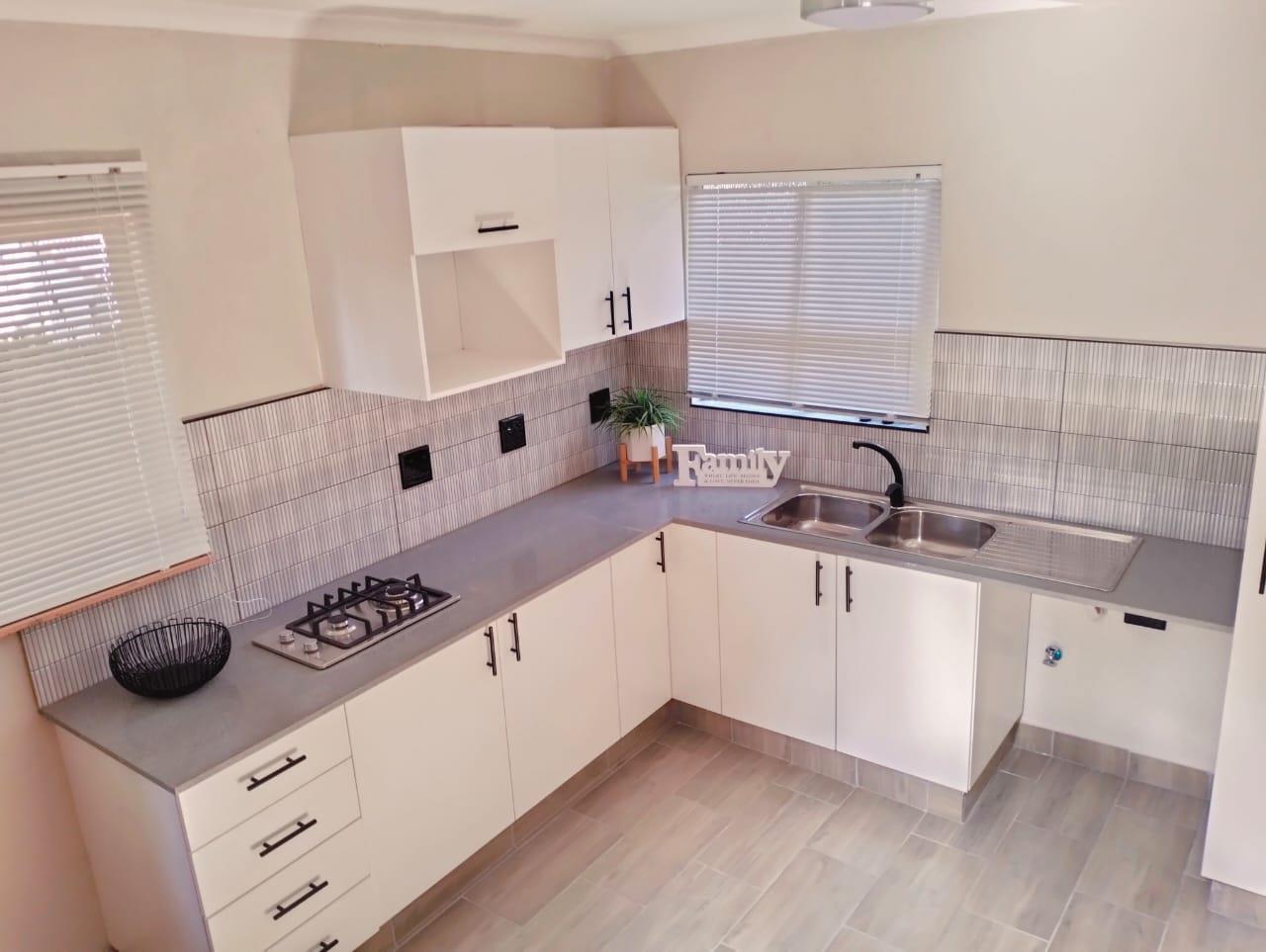 1 Bedroom Garden Cottage in Helderkruin