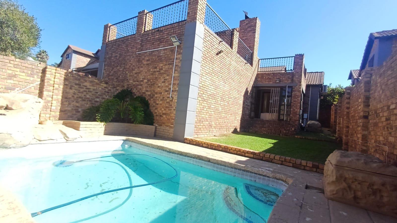 4 Bedroom Townhouse in Meyersdal