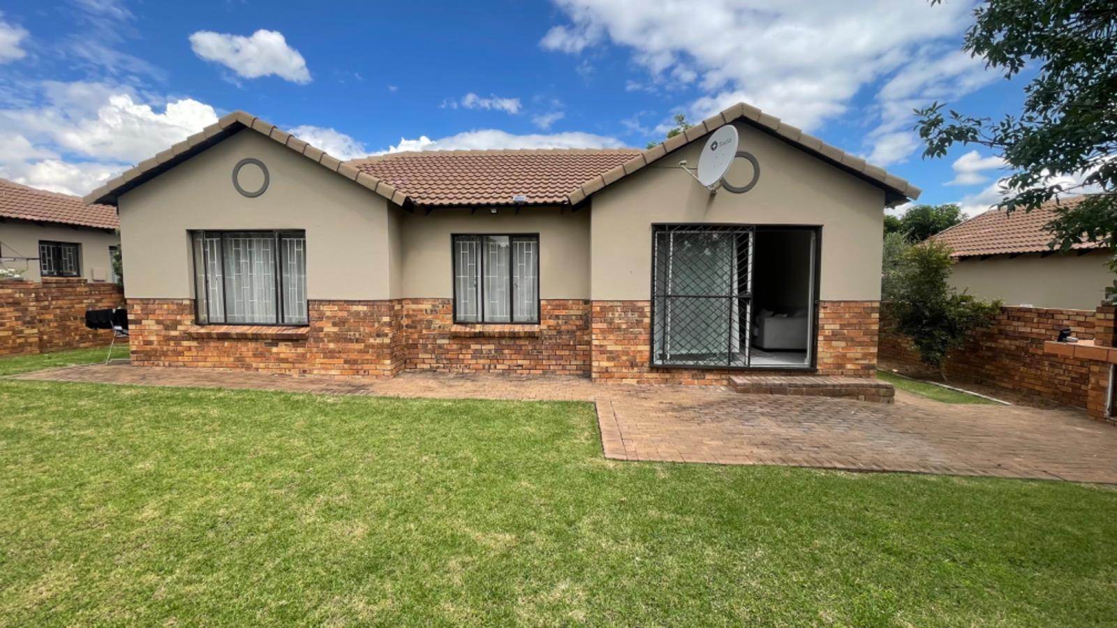 3 Bedroom Townhouse in Kyalami Hills